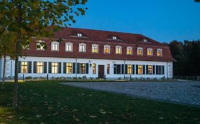 Gut Sarnow - Hotel Und Restaurant