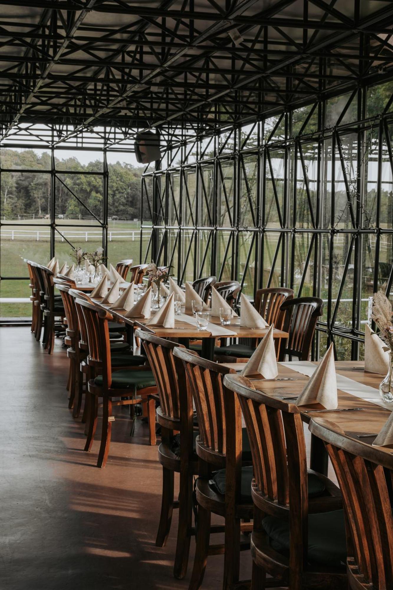 Gut Sarnow - Hotel Und Restaurant Шорфхайде Экстерьер фото